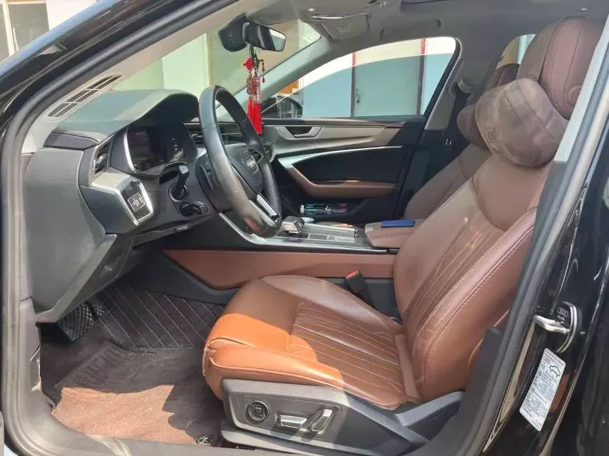 2023 Audi A6L 2.0T 245HP L4 7DCT,autocango,china used car exporter,china ev exporter,chinese used car exporter,chinese used ev exporter