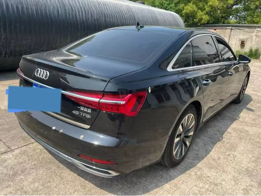 2023 Audi A6L 2.0T 245HP L4 7DCT,autocango,china used car exporter,china ev exporter,chinese used car exporter,chinese used ev exporter