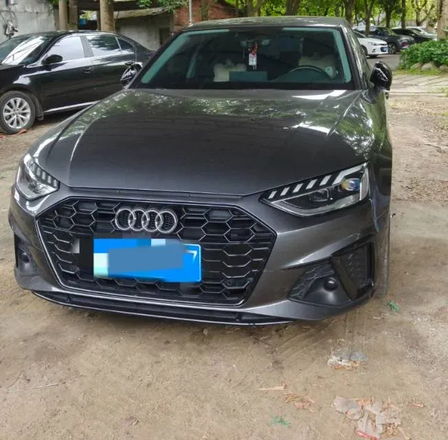 2022 Audi A4L 2.0T 190HP L4 7DCT,autocango,china used car exporter,china ev exporter,chinese used car exporter,chinese used ev exporter