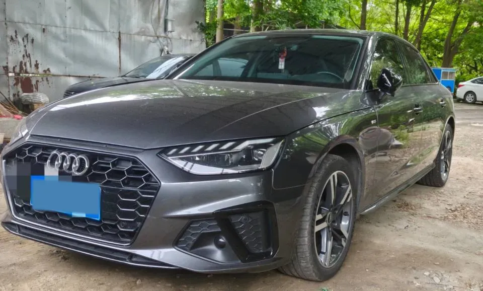 2022 Audi A4L 2.0T 190HP L4 7DCT,autocango,china used car exporter,china ev exporter,chinese used car exporter,chinese used ev exporter