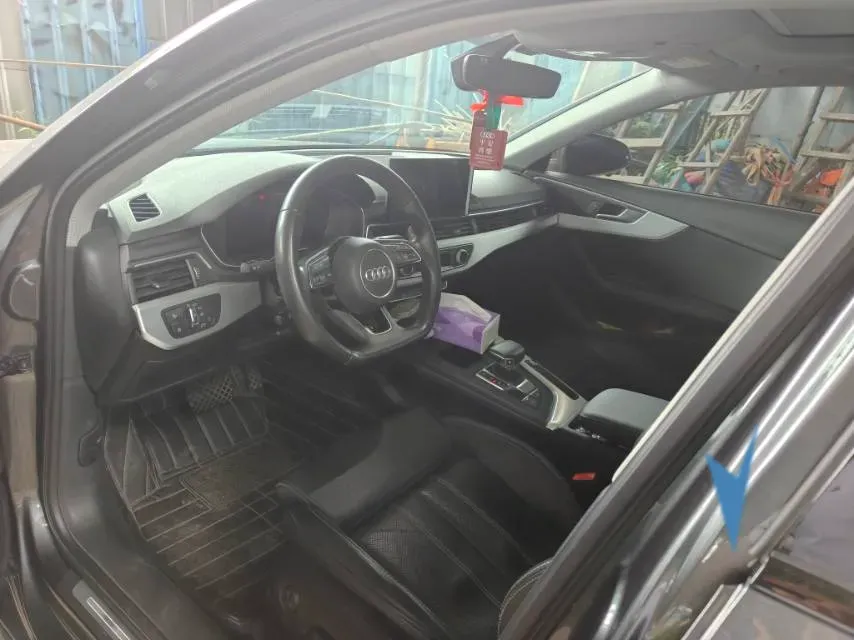2022 Audi A4L 2.0T 190HP L4 7DCT,autocango,china used car exporter,china ev exporter,chinese used car exporter,chinese used ev exporter