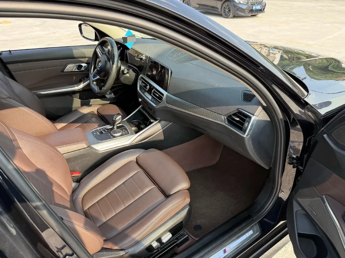 2021 BMW 3 Series 2.0T 184HP L4 8AT,autocango,china used car exporter,china ev exporter,chinese used car exporter,chinese used ev exporter