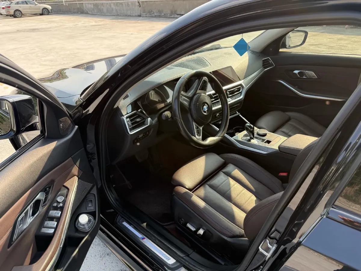 2021 BMW 3 Series 2.0T 184HP L4 8AT,autocango,china used car exporter,china ev exporter,chinese used car exporter,chinese used ev exporter