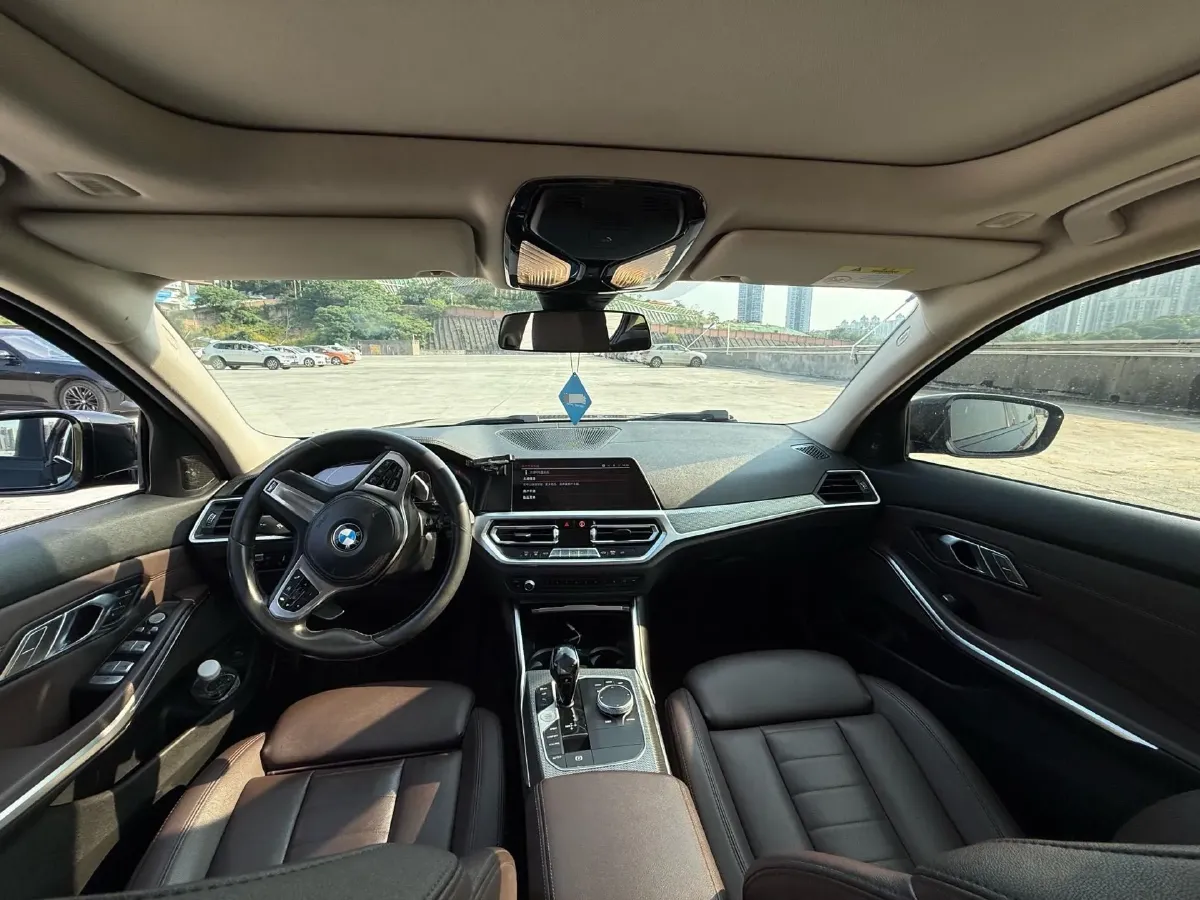 2021 BMW 3 Series 2.0T 184HP L4 8AT,autocango,china used car exporter,china ev exporter,chinese used car exporter,chinese used ev exporter