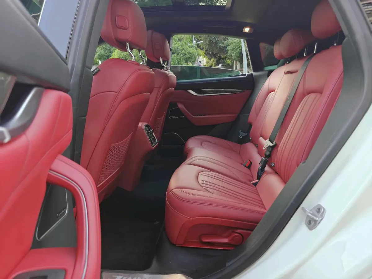 2021 Maserati Levante 3.0T 350HP V6 8AT,autocango,china used car exporter,china ev exporter,chinese used car exporter,chinese used ev exporter