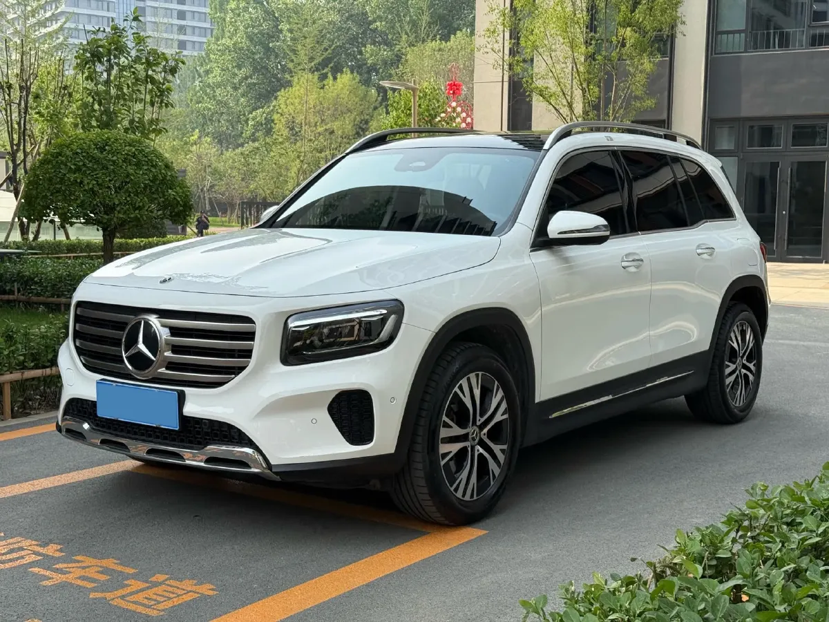 2024 Mercedes-Benz GLB Class 2.0T 190HP L4 8DCT,autocango,china used car exporter,china ev exporter,chinese used car exporter,chinese used ev exporter