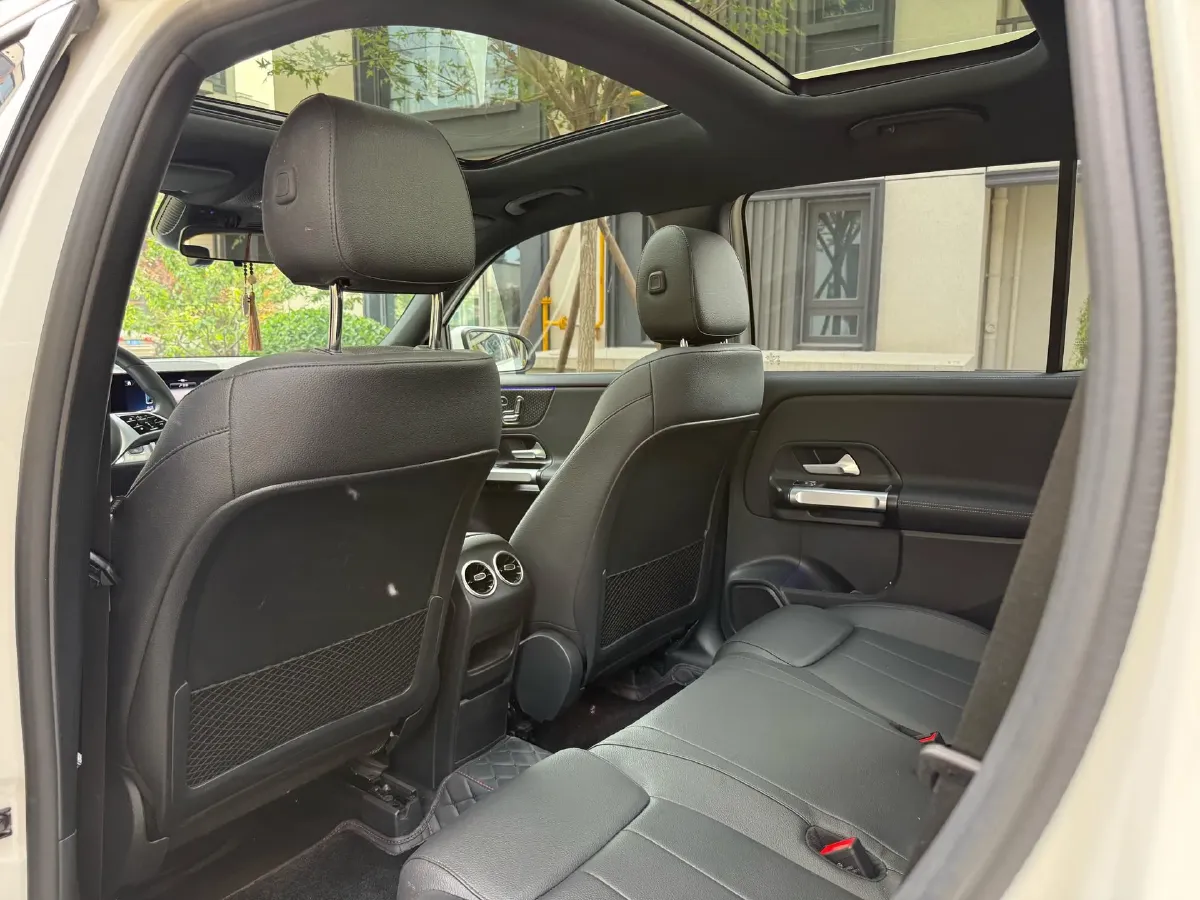 2024 Mercedes-Benz GLB Class 2.0T 190HP L4 8DCT,autocango,china used car exporter,china ev exporter,chinese used car exporter,chinese used ev exporter