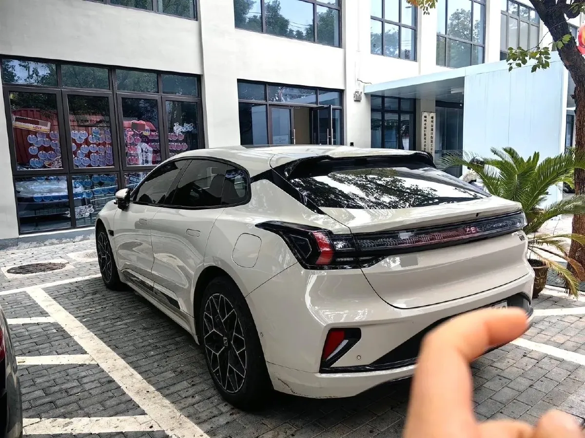 2025 Zeekr 001 BEV 95KWH,autocango,china used car exporter,china ev exporter,chinese used car exporter,chinese used ev exporter