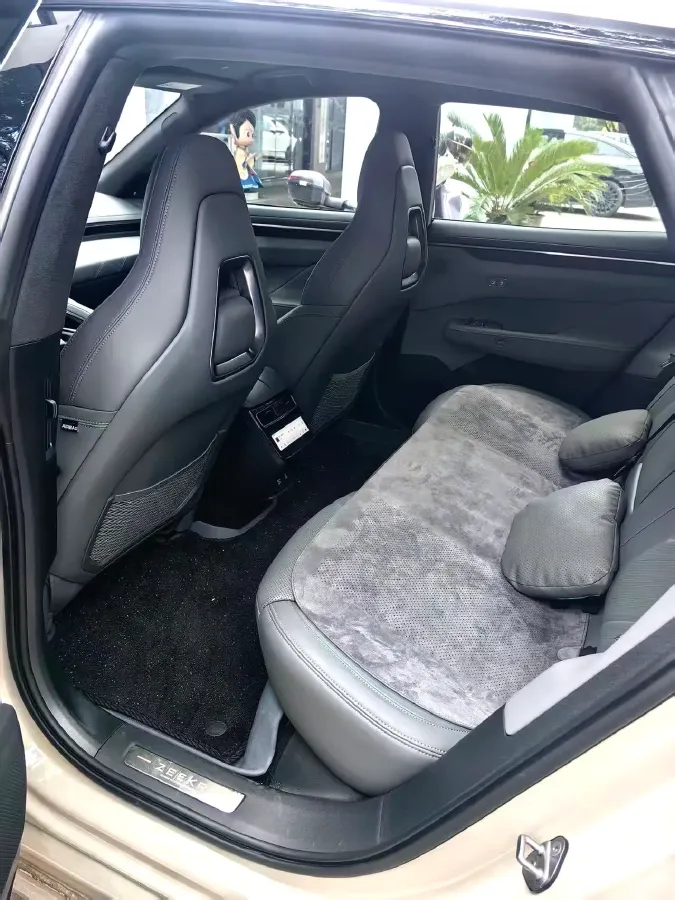 2025 Zeekr 001 BEV 95KWH,autocango,china used car exporter,china ev exporter,chinese used car exporter,chinese used ev exporter