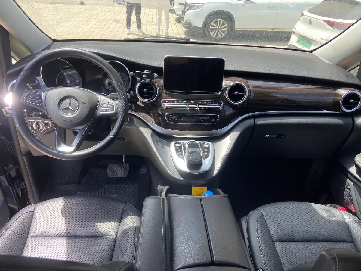 2018 Mercedes-Benz C Class 2.0T 245HP L4 9AT,autocango,china used car exporter,china ev exporter,chinese used car exporter,chinese used ev exporter