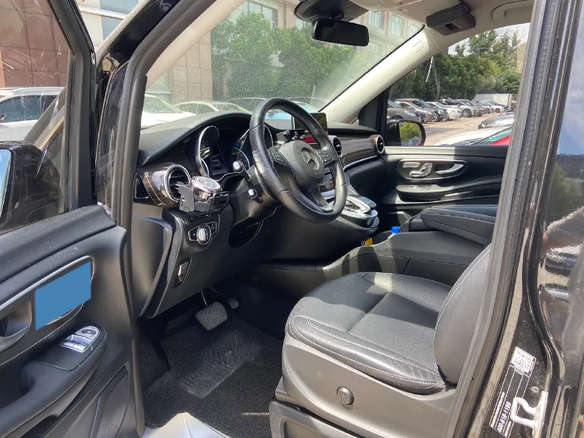2018 Mercedes-Benz C Class 2.0T 245HP L4 9AT,autocango,china used car exporter,china ev exporter,chinese used car exporter,chinese used ev exporter