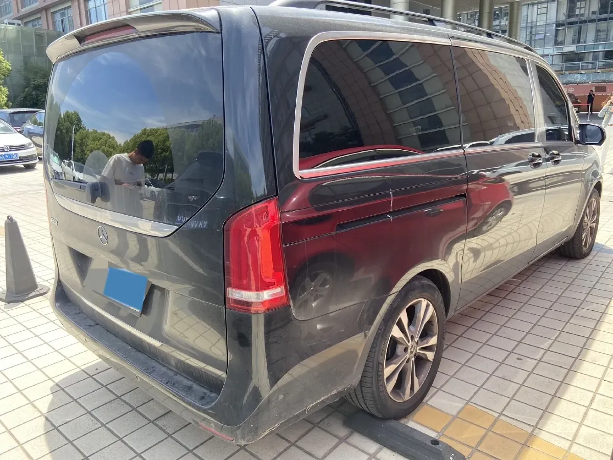 2018 Mercedes-Benz C Class 2.0T 245HP L4 9AT,autocango,china used car exporter,china ev exporter,chinese used car exporter,chinese used ev exporter