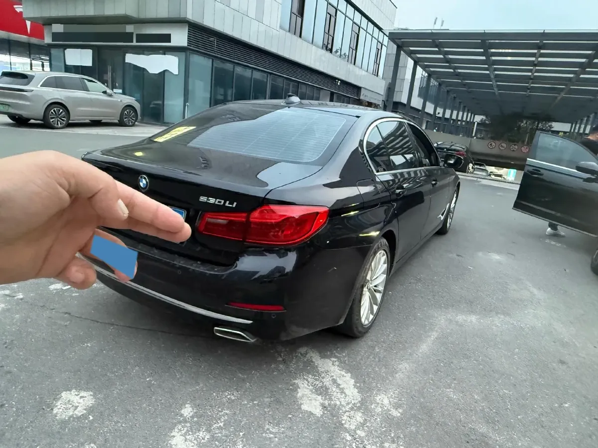 2020 BMW 5 Series 2.0T 252HP L4 8AT,autocango,china used car exporter,china ev exporter,chinese used car exporter,chinese used ev exporter