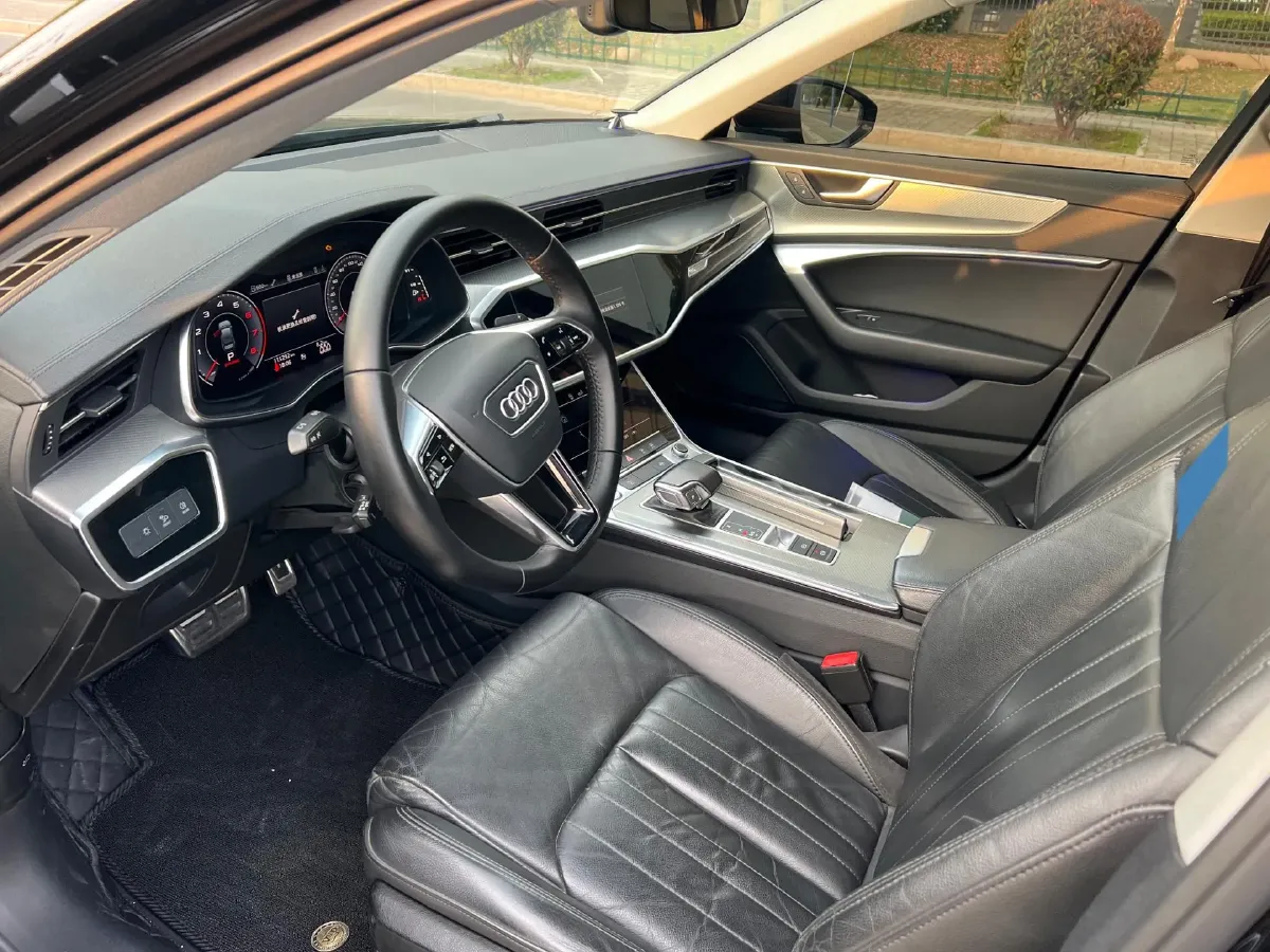 2019 Audi A6L 2.0T 190HP L4 7DCT,autocango,china used car exporter,china ev exporter,chinese used car exporter,chinese used ev exporter