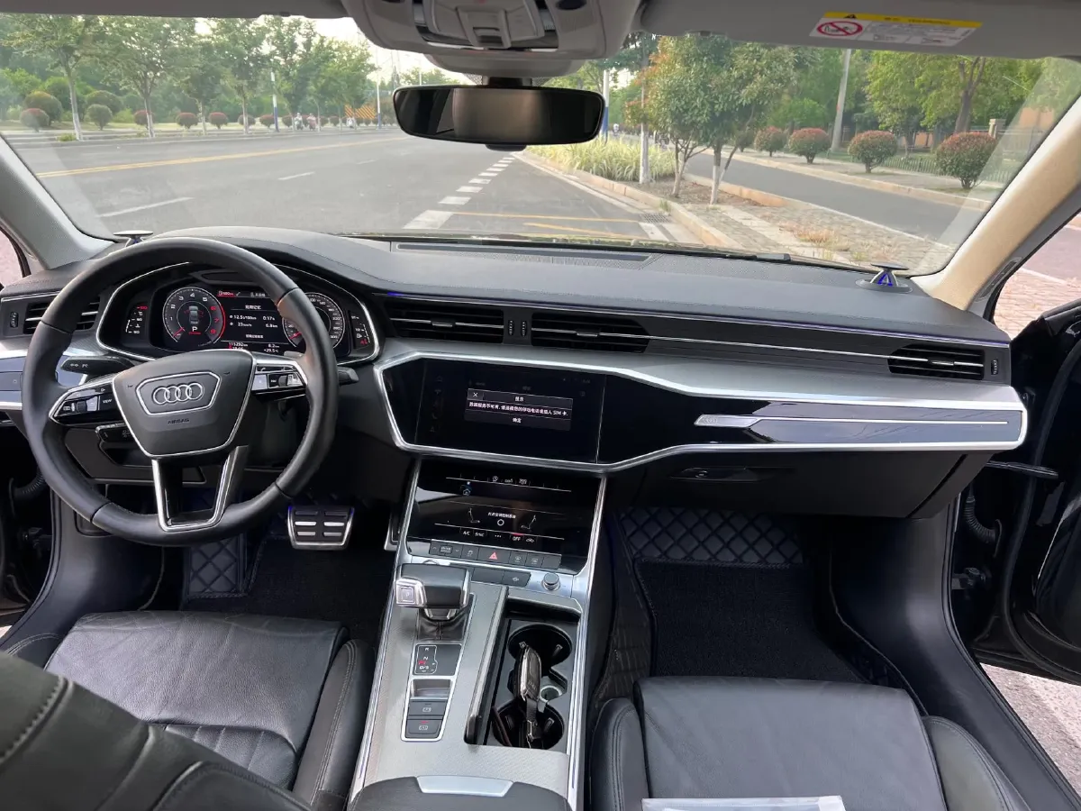 2019 Audi A6L 2.0T 190HP L4 7DCT,autocango,china used car exporter,china ev exporter,chinese used car exporter,chinese used ev exporter