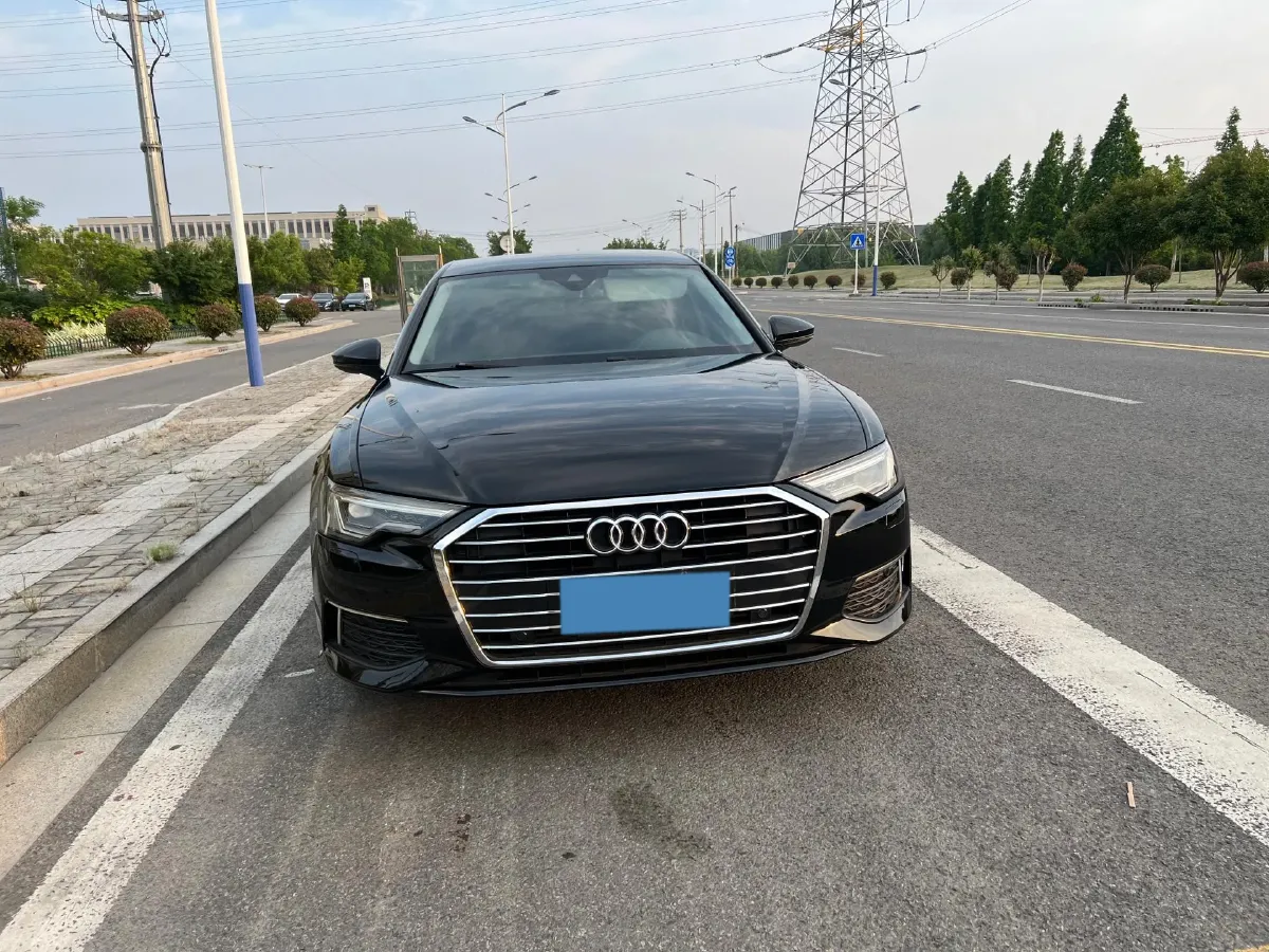 2019 Audi A6L 2.0T 190HP L4 7DCT,autocango,china used car exporter,china ev exporter,chinese used car exporter,chinese used ev exporter