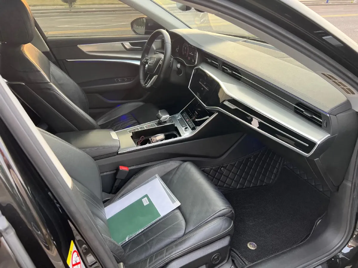 2019 Audi A6L 2.0T 190HP L4 7DCT,autocango,china used car exporter,china ev exporter,chinese used car exporter,chinese used ev exporter