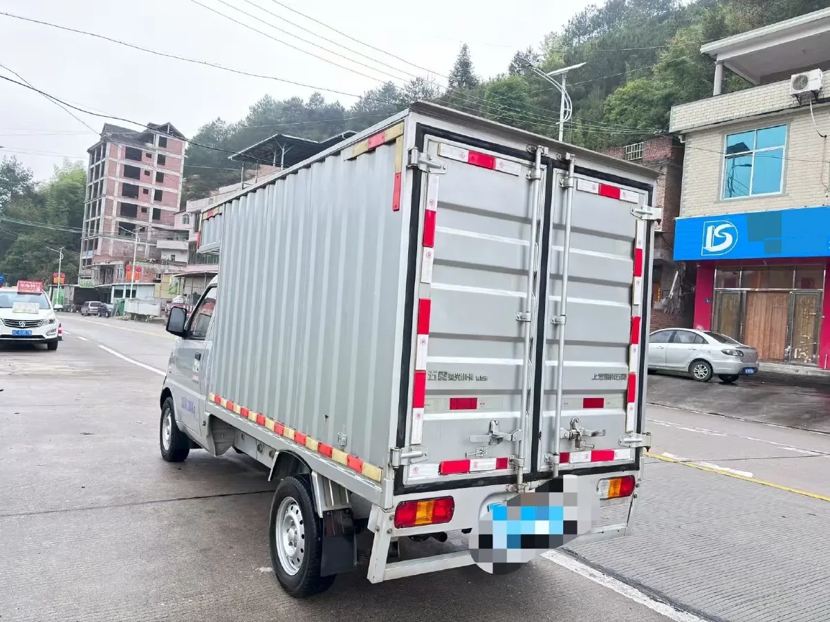 2021 WuLing RongGuang New Truck 1.5L 99HP L4 5MT,autocango,china used car exporter,china ev exporter,chinese used car exporter,chinese used ev exporter