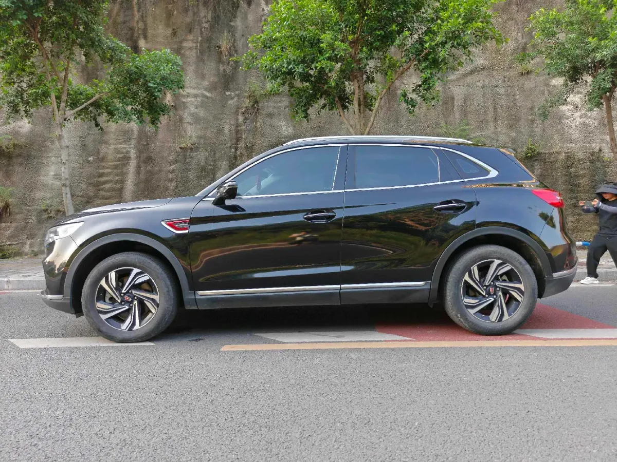 2022 HongQi HS5 2.0T 224HP L4 6AT,autocango,china used car exporter,china ev exporter,chinese used car exporter,chinese used ev exporter