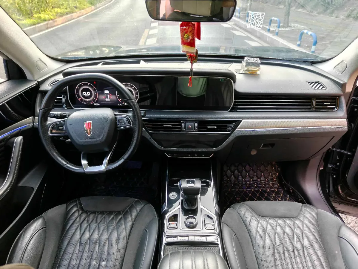 2022 HongQi HS5 2.0T 224HP L4 6AT,autocango,china used car exporter,china ev exporter,chinese used car exporter,chinese used ev exporter