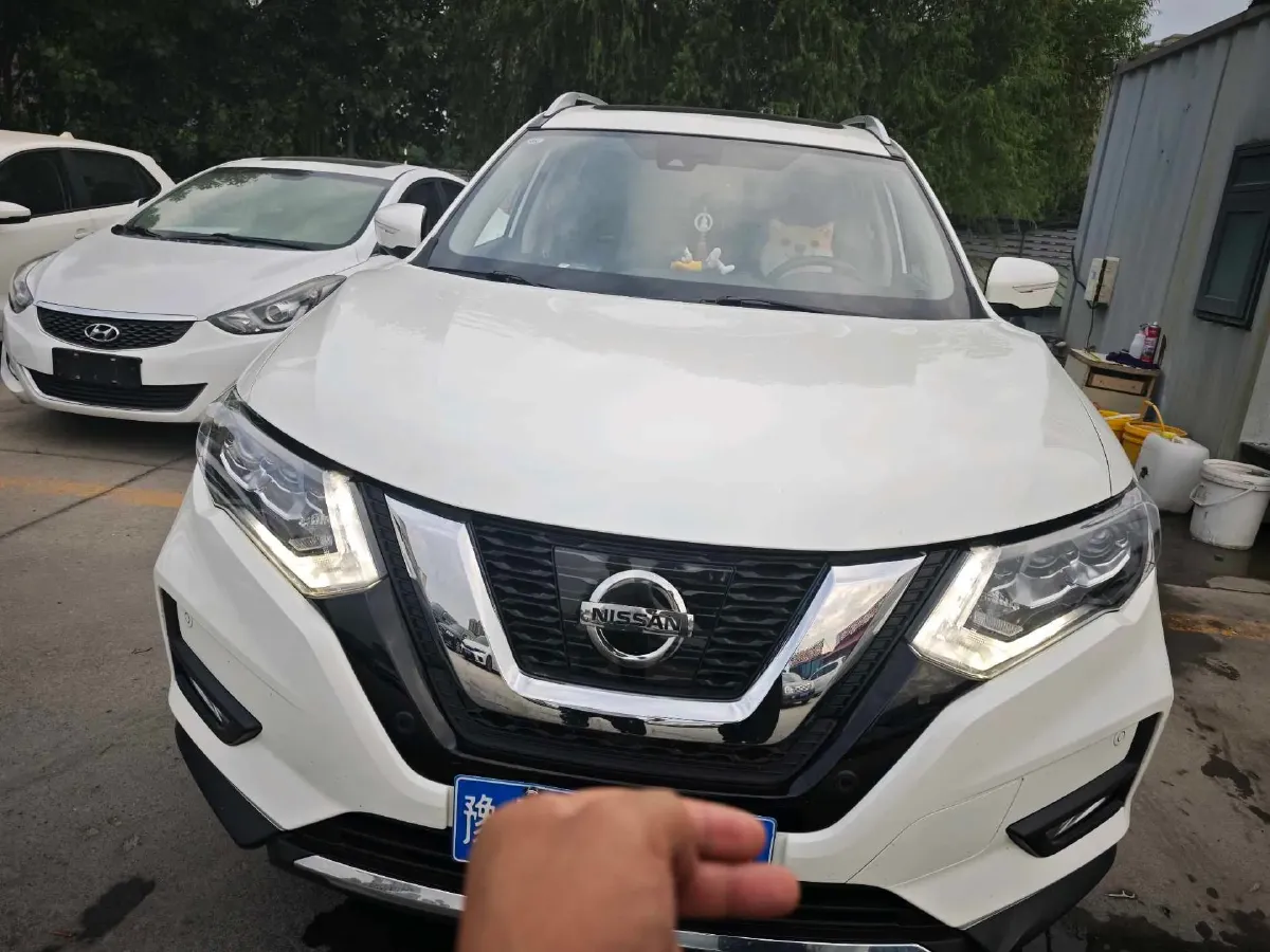 2020 Nissan X-Trail 2.5L 186HP L4 CVT,autocango,china used car exporter,china ev exporter,chinese used car exporter,chinese used ev exporter
