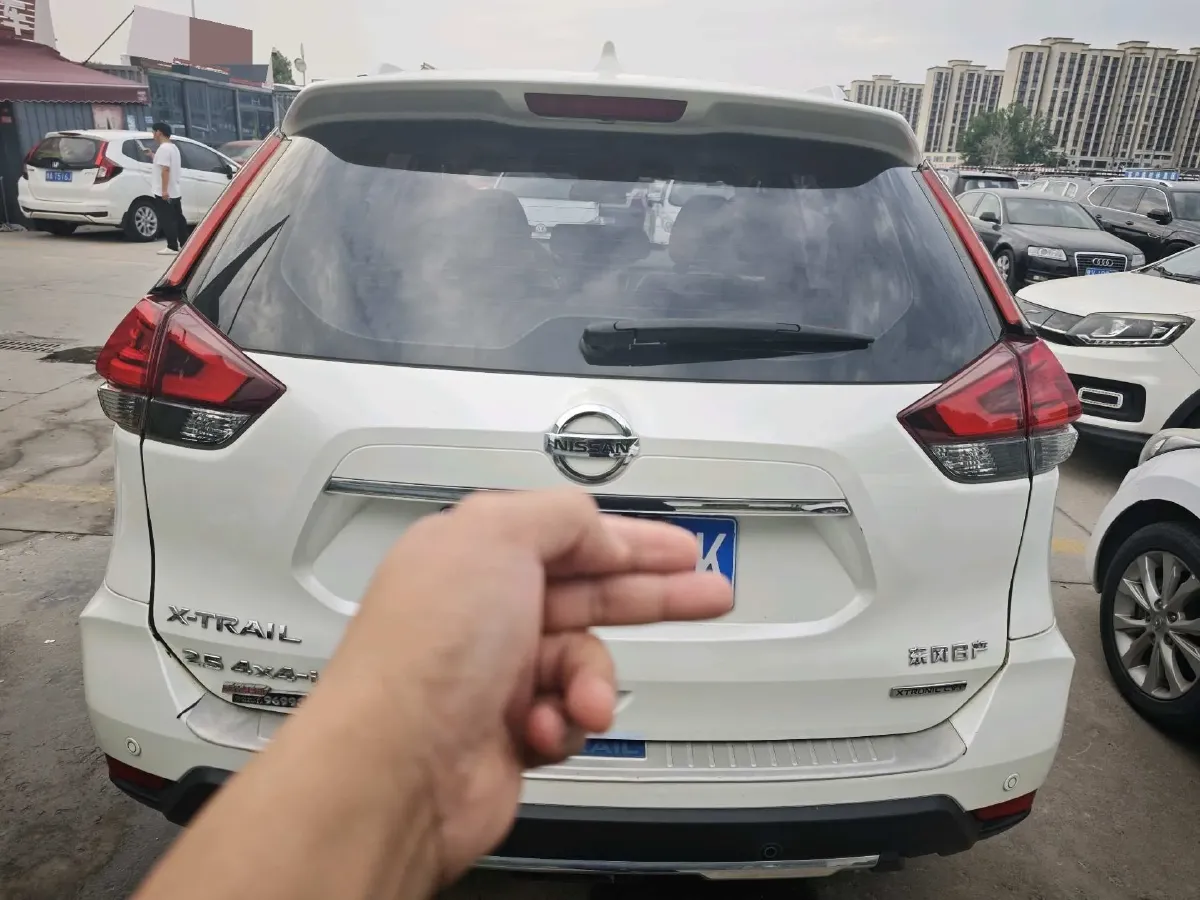 2020 Nissan X-Trail 2.5L 186HP L4 CVT,autocango,china used car exporter,china ev exporter,chinese used car exporter,chinese used ev exporter