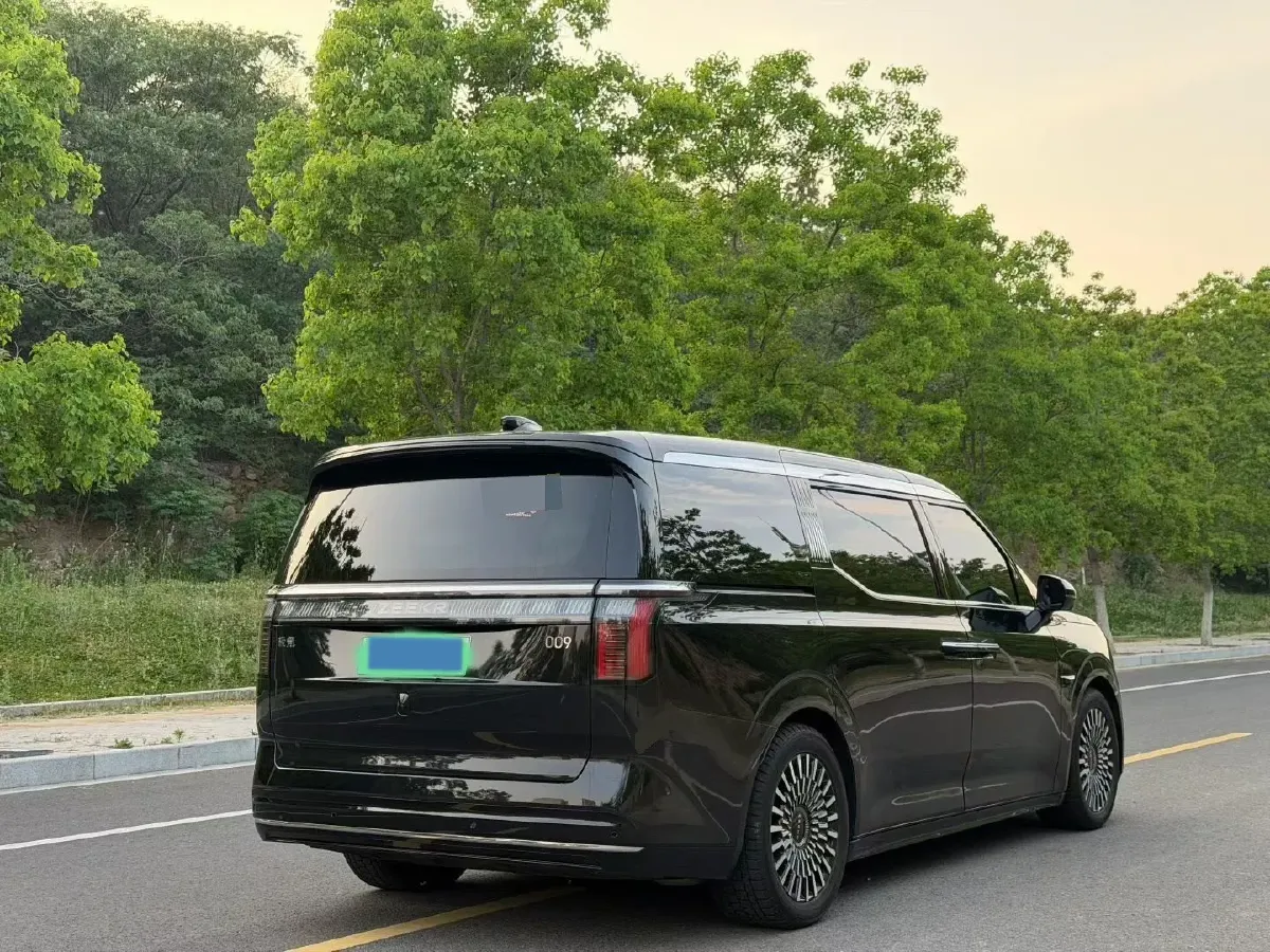 2022 Zeekr 009 BEV 116KWH,autocango,china used car exporter,china ev exporter,chinese used car exporter,chinese used ev exporter