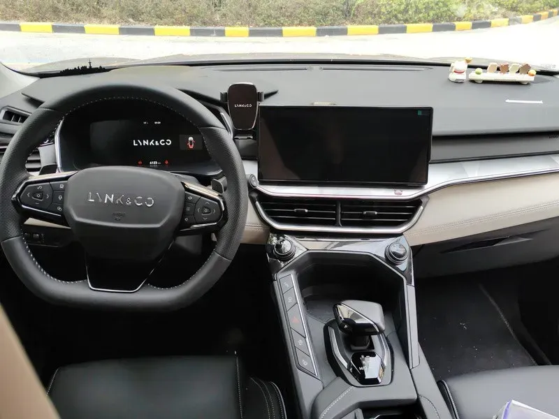 2023 LYNK&CO 03 1.5T 181HP L4 7DCT,autocango,china used car exporter,china ev exporter,chinese used car exporter,chinese used ev exporter
