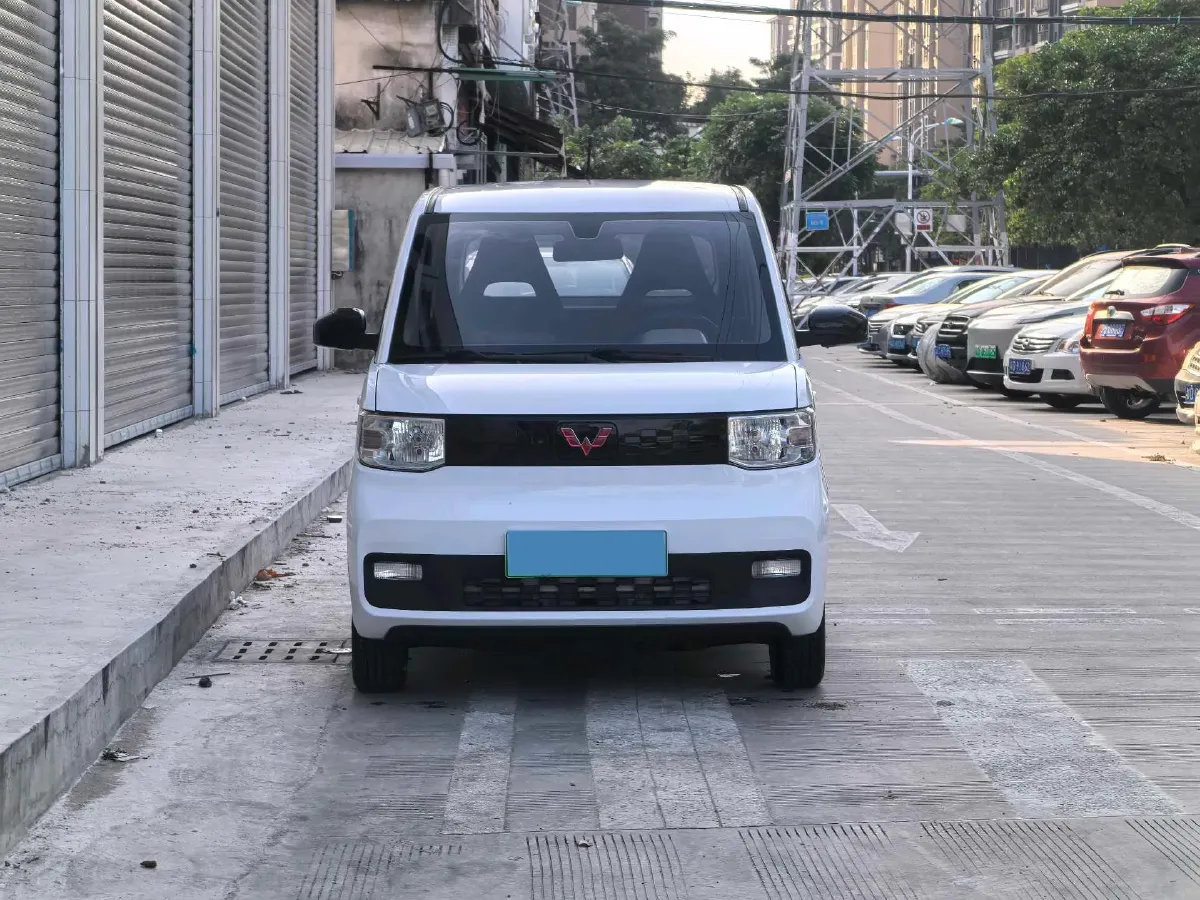 2021 WuLing HongGuang MINI EV BEV 13.9KWH,autocango,china used car exporter,china ev exporter,chinese used car exporter,chinese used ev exporter