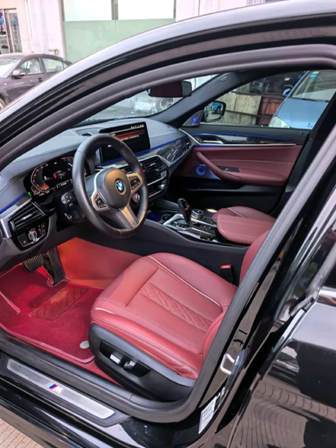 2022 BMW 5 Series 2.0T 184HP L4 8AT,autocango,china used car exporter,china ev exporter,chinese used car exporter,chinese used ev exporter