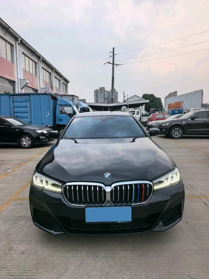 2022 BMW 5 Series 2.0T 184HP L4 8AT,autocango,china used car exporter,china ev exporter,chinese used car exporter,chinese used ev exporter
