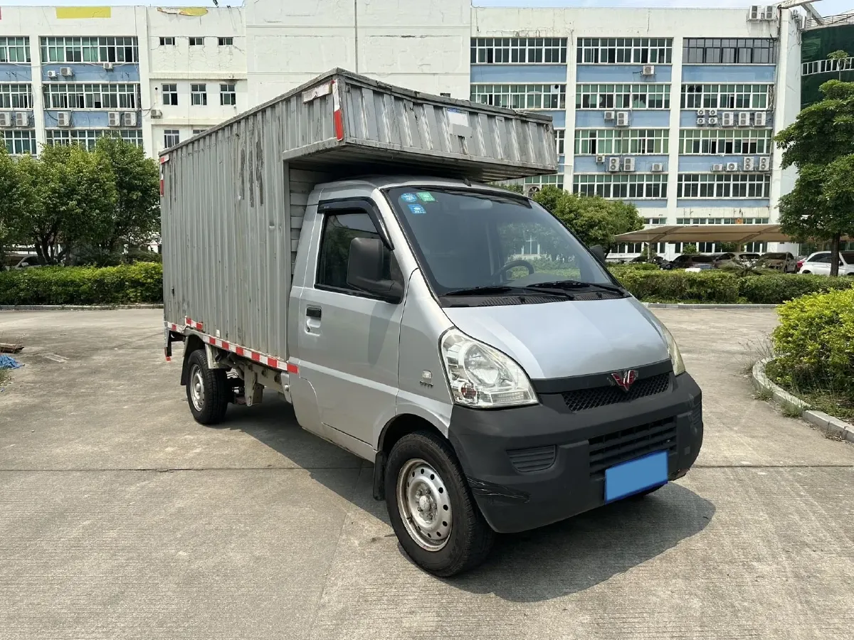 2015 WuLing RongGuang V 1.5L 112HP L4 5MT,autocango,china used car exporter,china ev exporter,chinese used car exporter,chinese used ev exporter
