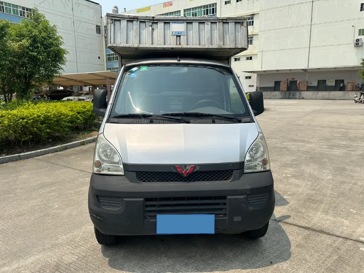 2015 WuLing RongGuang V 1.5L 112HP L4 5MT,autocango,china used car exporter,china ev exporter,chinese used car exporter,chinese used ev exporter