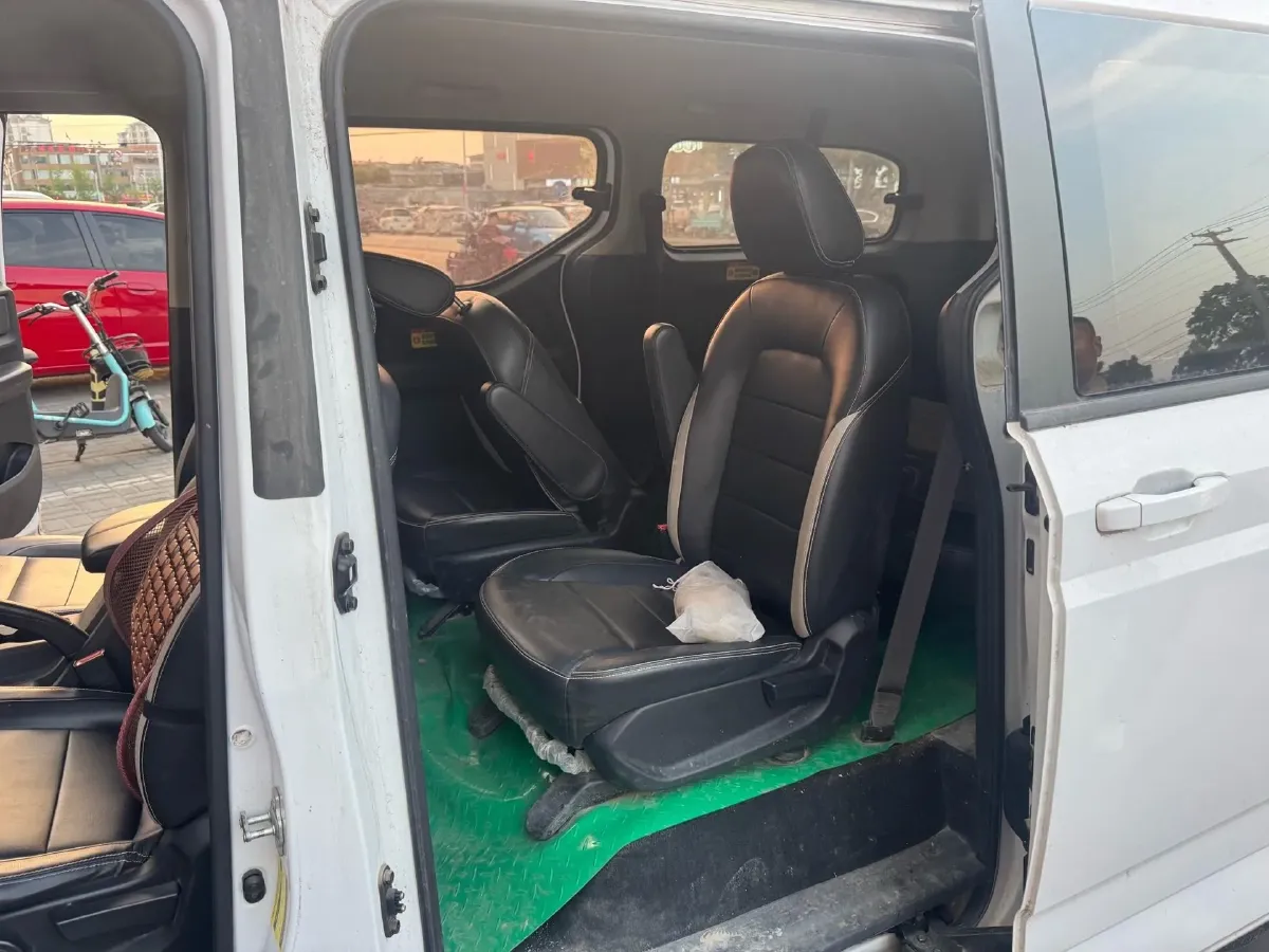 2021 WuLing ZhengChen 1.5T 147HP L4 6MT,autocango,china used car exporter,china ev exporter,chinese used car exporter,chinese used ev exporter