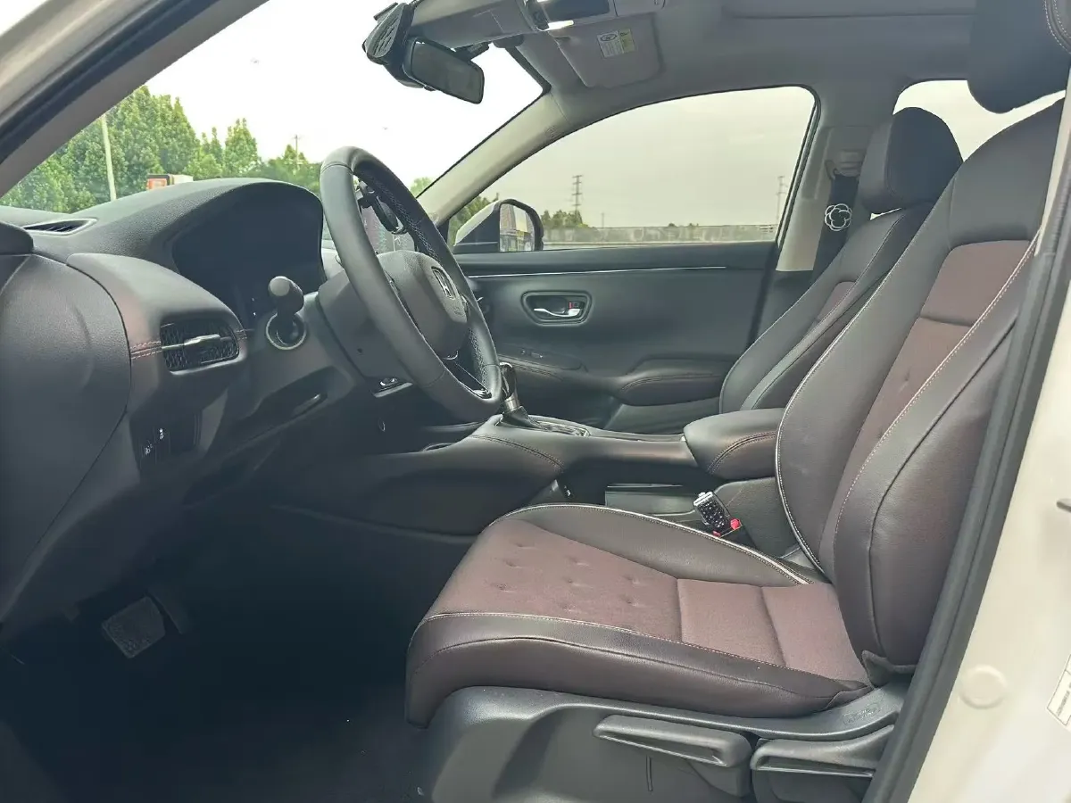 2023 Honda ZR-V 1.5T 182HP L4 CVT,autocango,china used car exporter,china ev exporter,chinese used car exporter,chinese used ev exporter