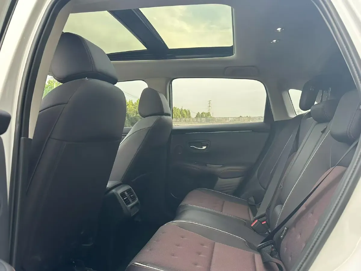2023 Honda ZR-V 1.5T 182HP L4 CVT,autocango,china used car exporter,china ev exporter,chinese used car exporter,chinese used ev exporter