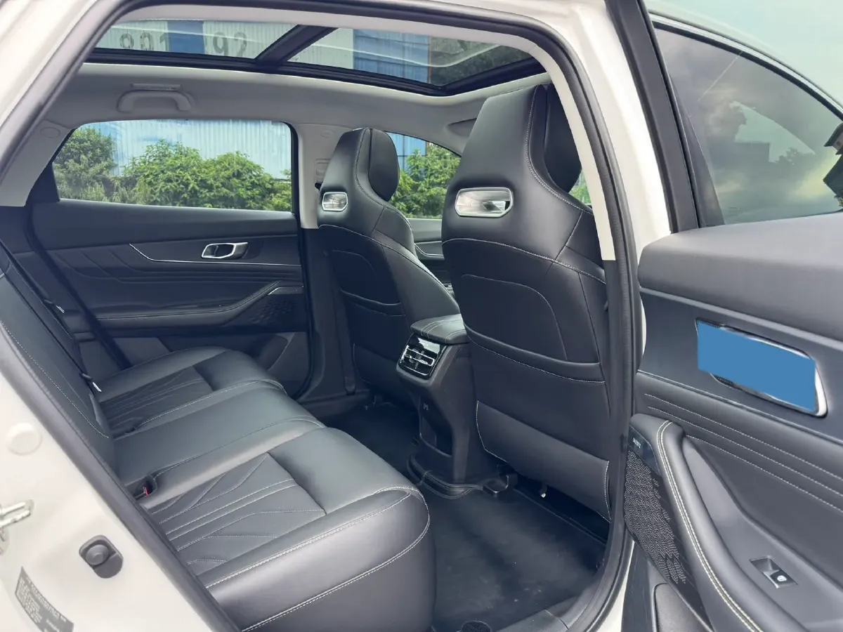 2024 ChangAn UNI-K 2.0T 233HP L4 8AT,autocango,china used car exporter,china ev exporter,chinese used car exporter,chinese used ev exporter