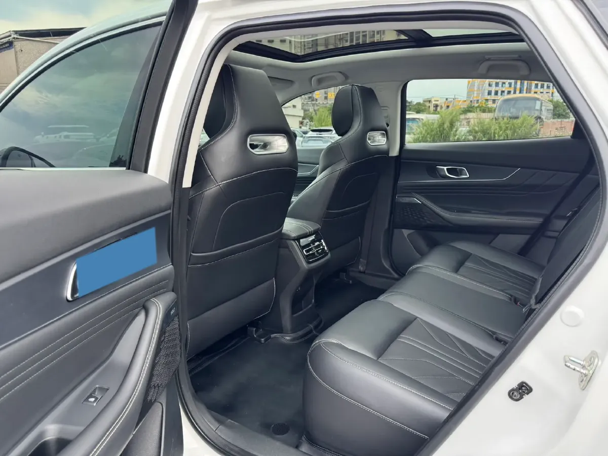 2024 ChangAn UNI-K 2.0T 233HP L4 8AT,autocango,china used car exporter,china ev exporter,chinese used car exporter,chinese used ev exporter