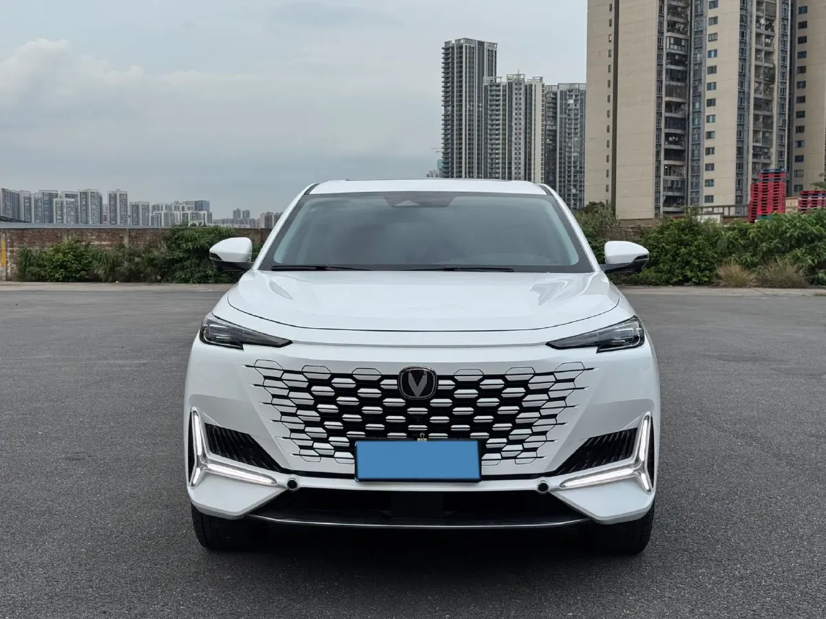 2024 ChangAn UNI-K 2.0T 233HP L4 8AT,autocango,china used car exporter,china ev exporter,chinese used car exporter,chinese used ev exporter