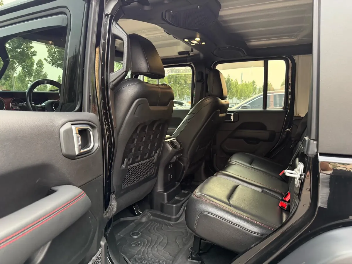 2019 Jeep Wrangler 2.0T 266HP L4 8AT,autocango,china used car exporter,china ev exporter,chinese used car exporter,chinese used ev exporter