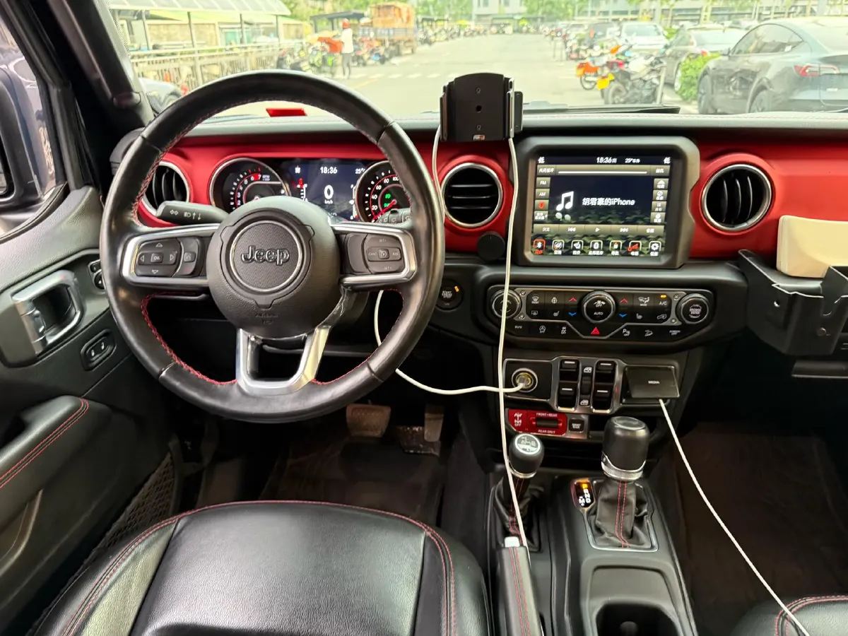 2019 Jeep Wrangler 2.0T 266HP L4 8AT,autocango,china used car exporter,china ev exporter,chinese used car exporter,chinese used ev exporter
