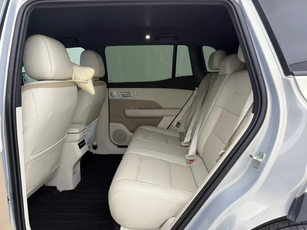 2025 Toyota BZ3X BEV 58.37KWH,autocango,china used car exporter,china ev exporter,chinese used car exporter,chinese used ev exporter