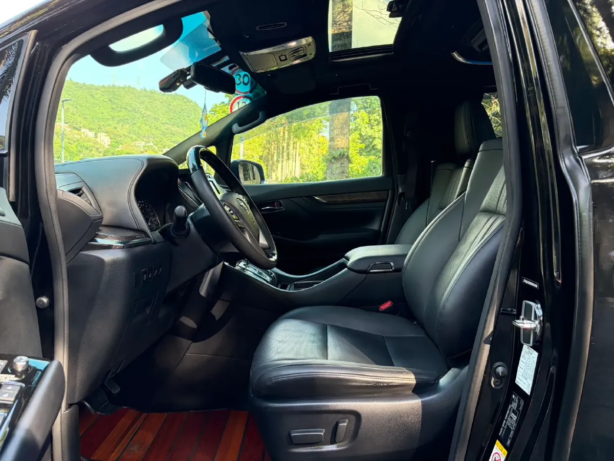 2018 Toyota Alphard 3.5L 301HP V6 8AT,autocango,china used car exporter,china ev exporter,chinese used car exporter,chinese used ev exporter