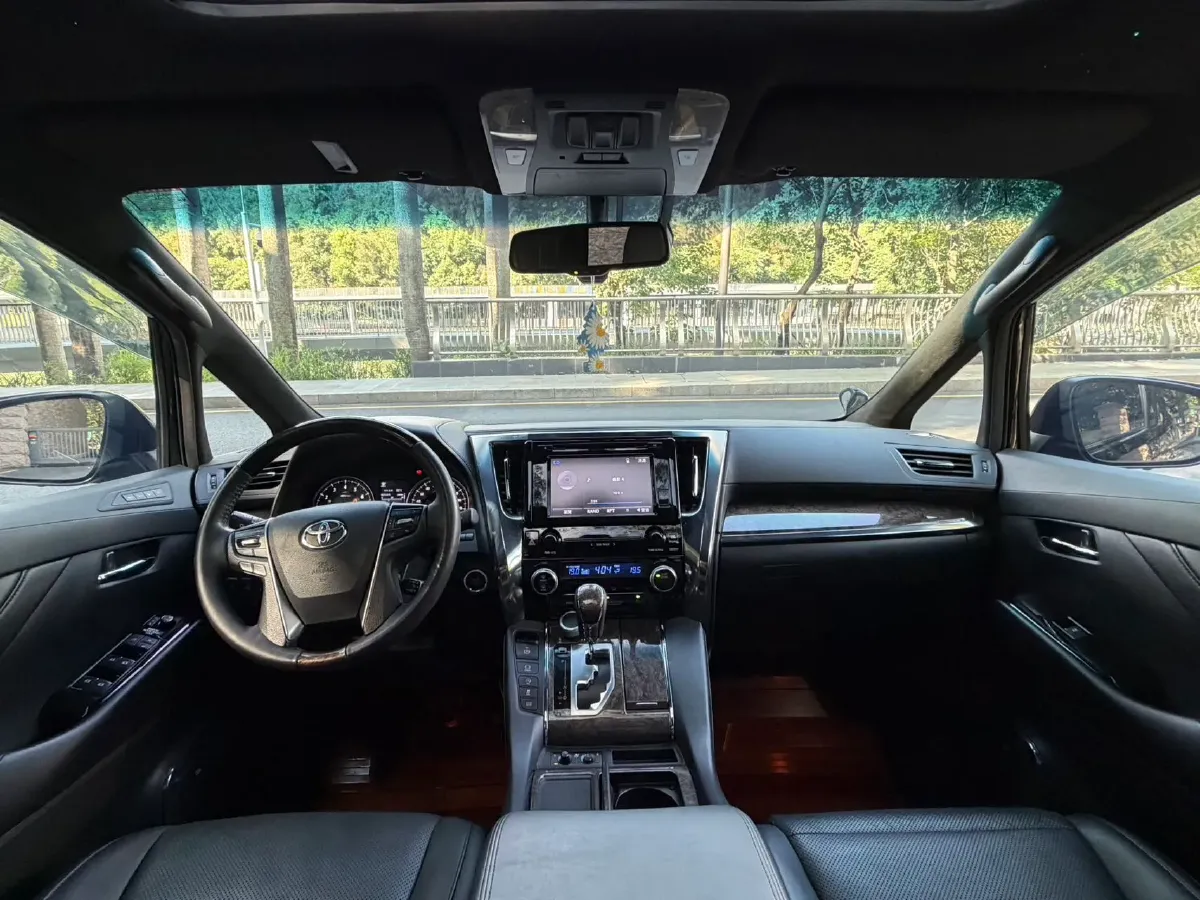 2018 Toyota Alphard 3.5L 301HP V6 8AT,autocango,china used car exporter,china ev exporter,chinese used car exporter,chinese used ev exporter