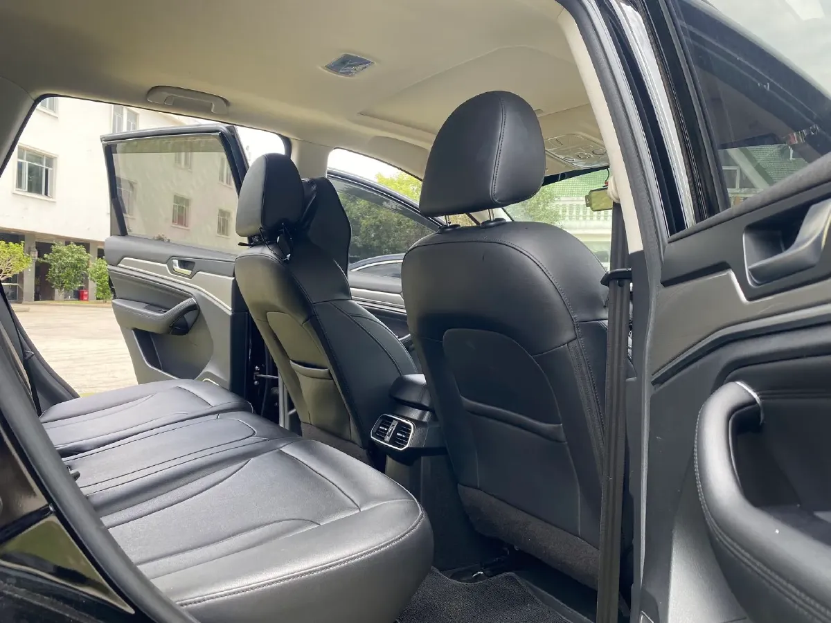 2018 Haval H6 1.5T 150HP L4 7DCT,autocango,china used car exporter,china ev exporter,chinese used car exporter,chinese used ev exporter