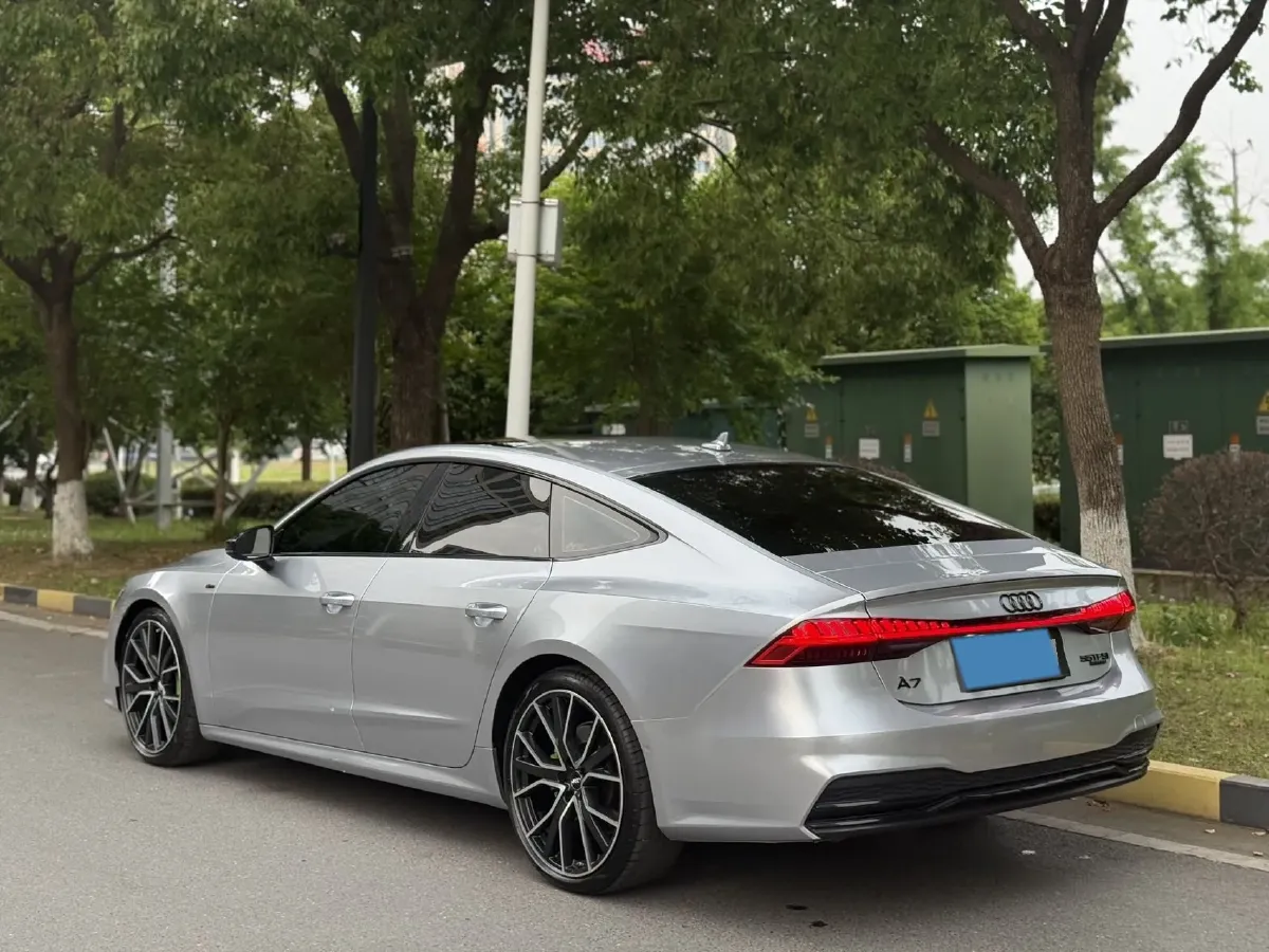 2020 Audi A7 2.0T 245HP L4 7DCT,autocango,china used car exporter,china ev exporter,chinese used car exporter,chinese used ev exporter