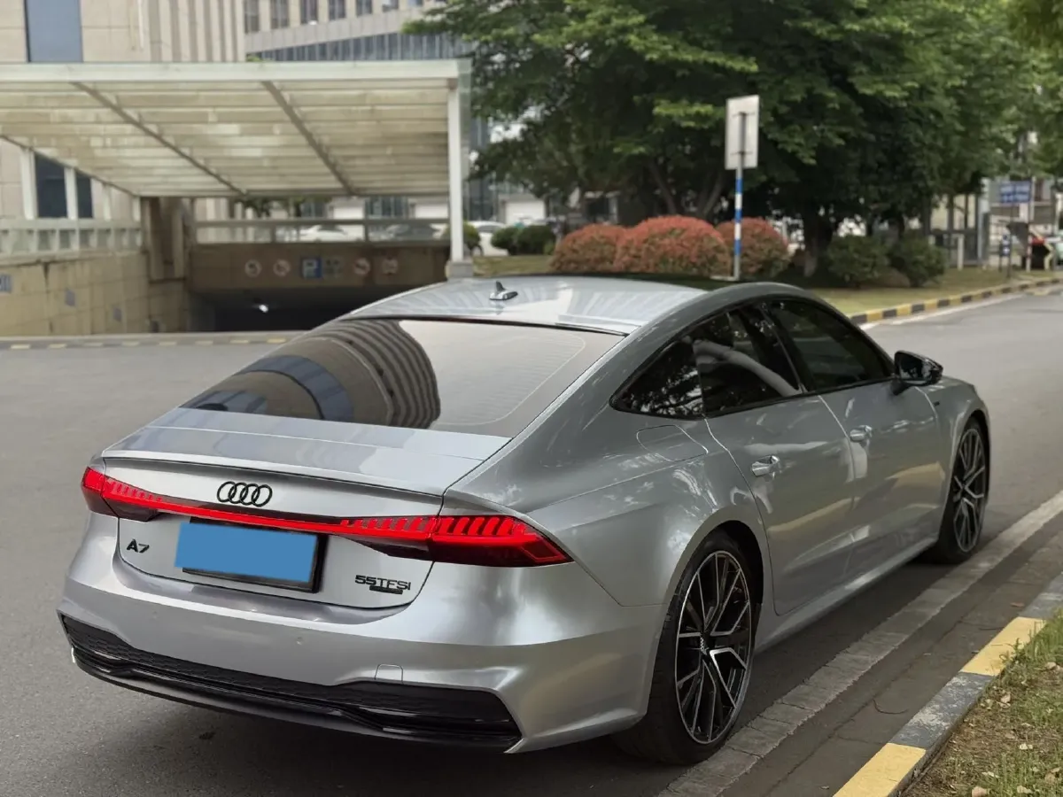 2020 Audi A7 2.0T 245HP L4 7DCT,autocango,china used car exporter,china ev exporter,chinese used car exporter,chinese used ev exporter