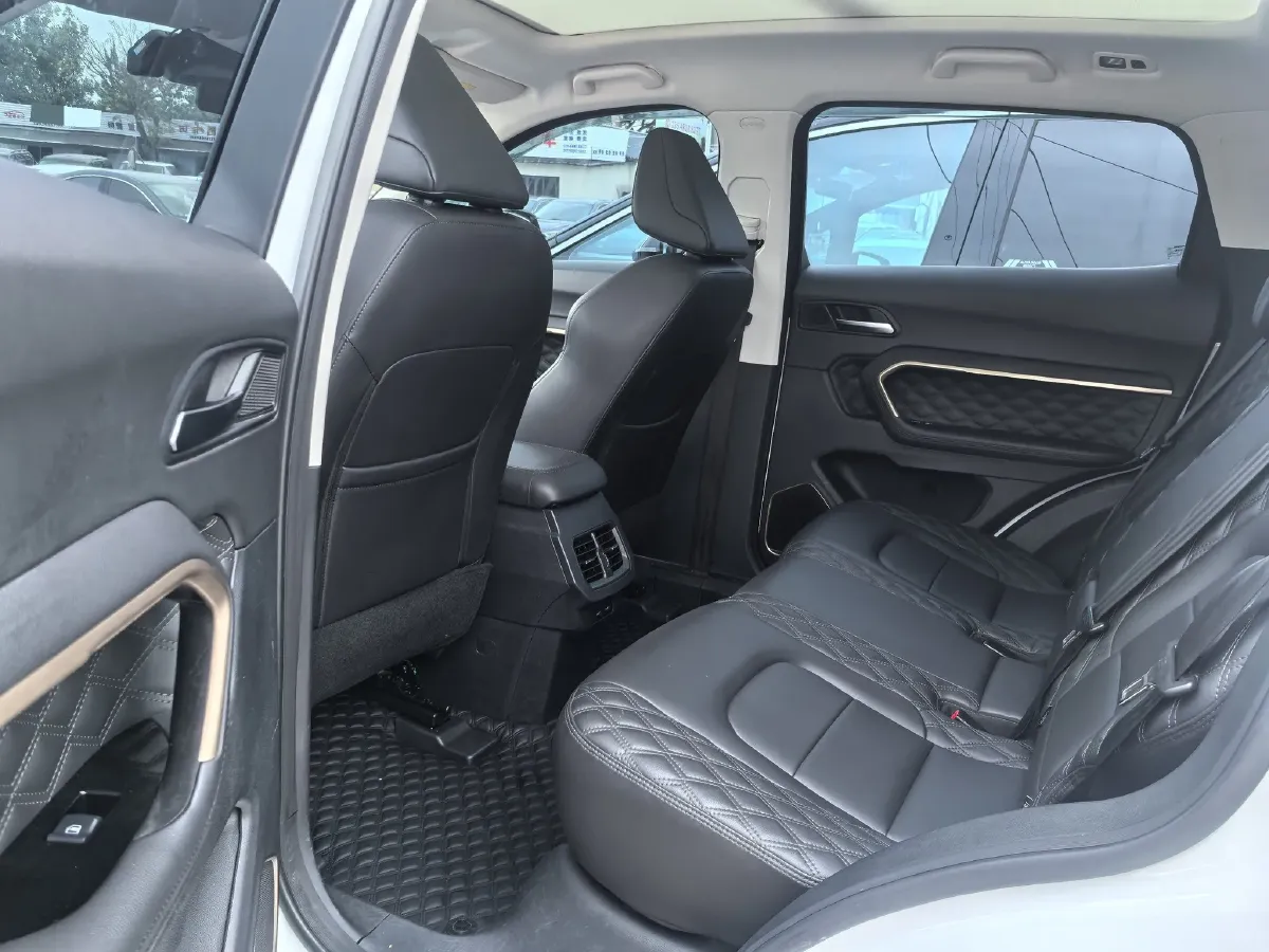 2020 Haval H6 1.5T 169HP L4 7DCT,autocango,china used car exporter,china ev exporter,chinese used car exporter,chinese used ev exporter