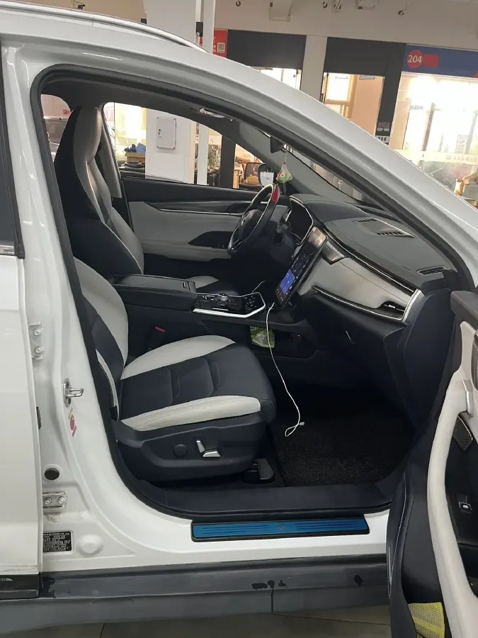 2021 Weltmeister E.5 BEV 49.92KWH,autocango,china used car exporter,china ev exporter,chinese used car exporter,chinese used ev exporter