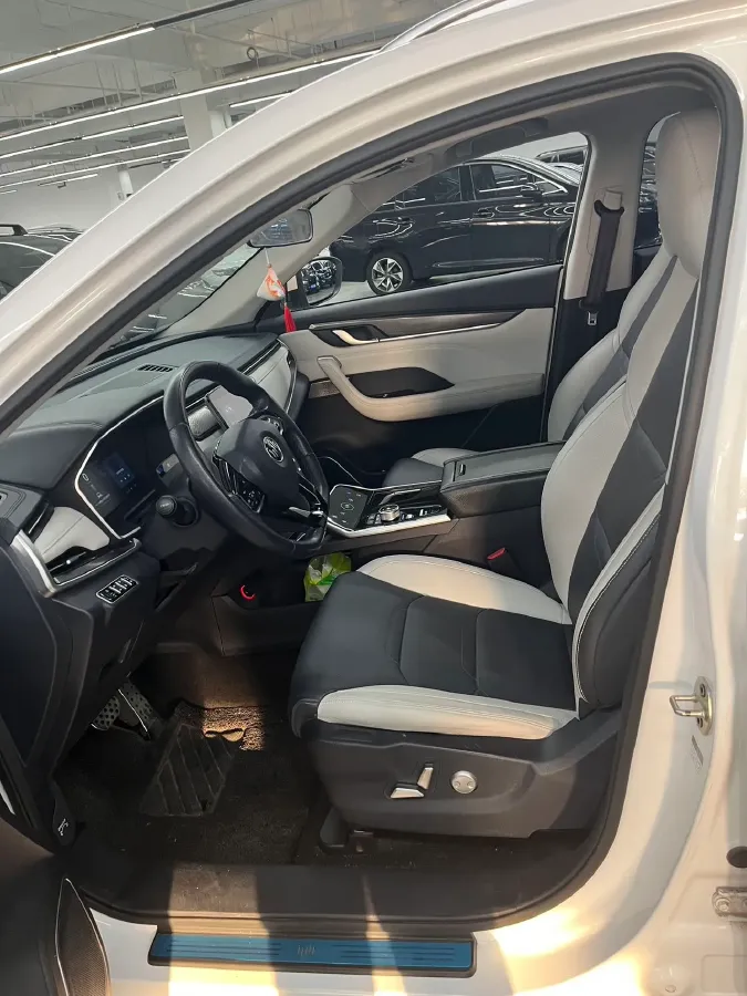 2021 Weltmeister E.5 BEV 49.92KWH,autocango,china used car exporter,china ev exporter,chinese used car exporter,chinese used ev exporter